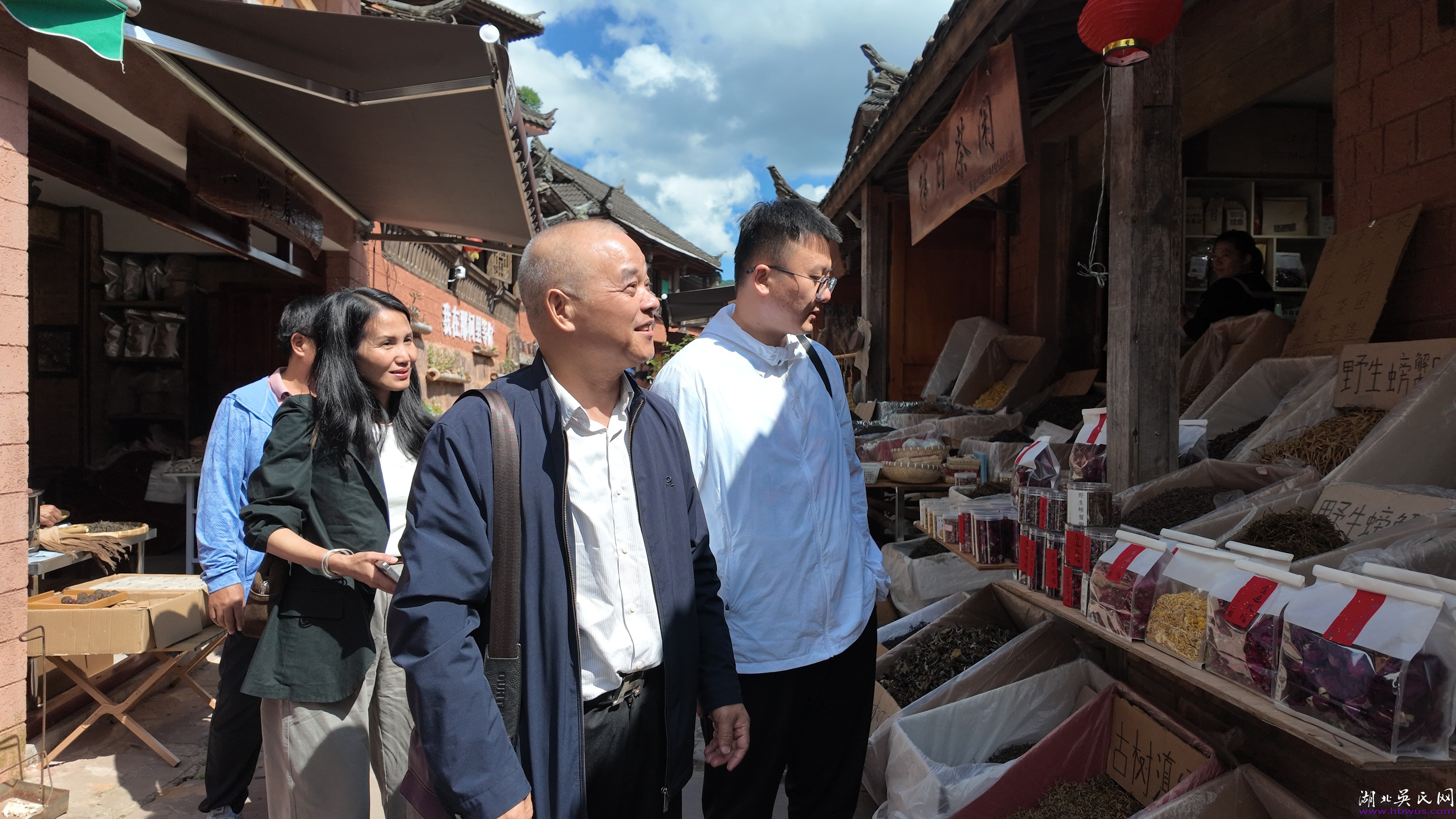 “中国作家驻村计划”走进普洱